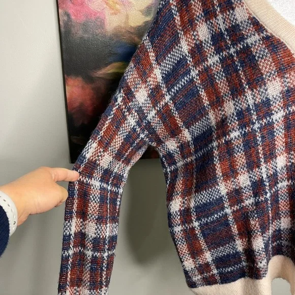 Banana Republic Red Plaid Alpaca Wool Fuzzy V neck Oversized Sweater Sz M Preppy - Picture 3 of 8